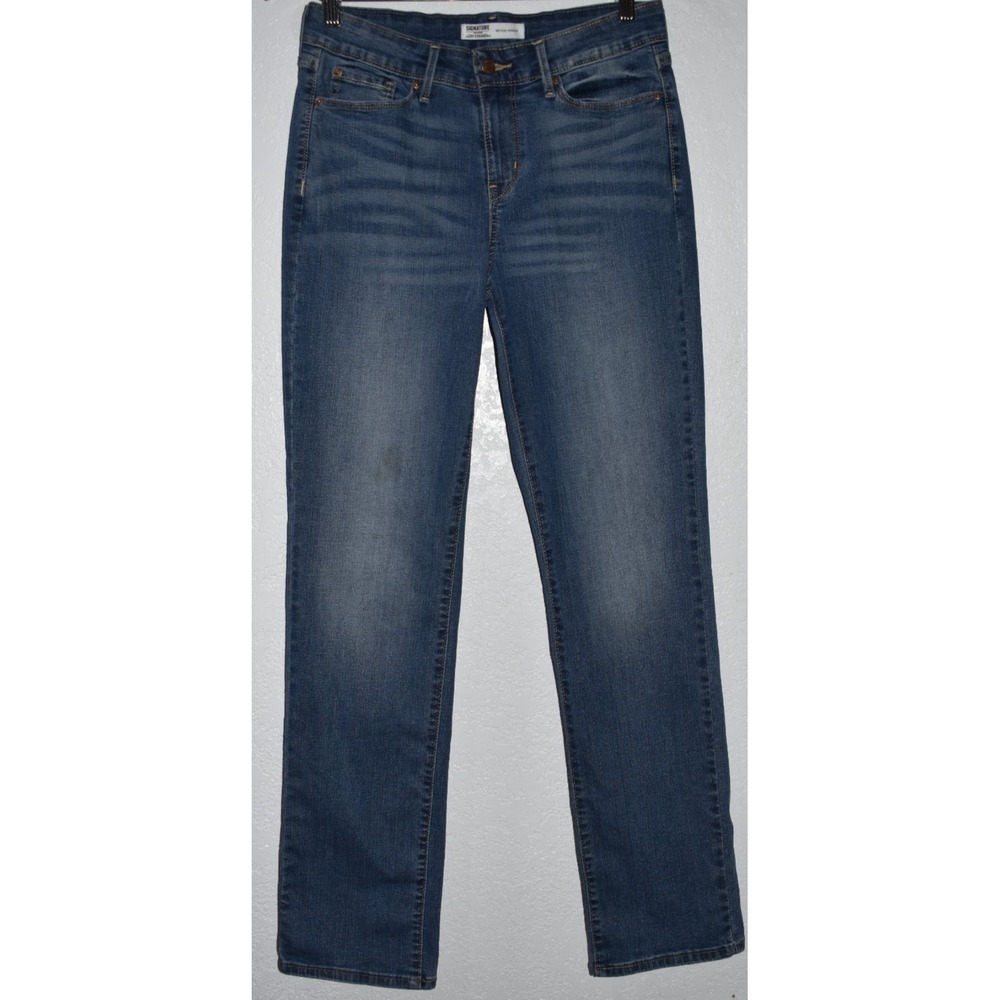 Levis Signature Gold Mid Rise Straight Size 4 Blue Cotton Stretch Denim Jeans